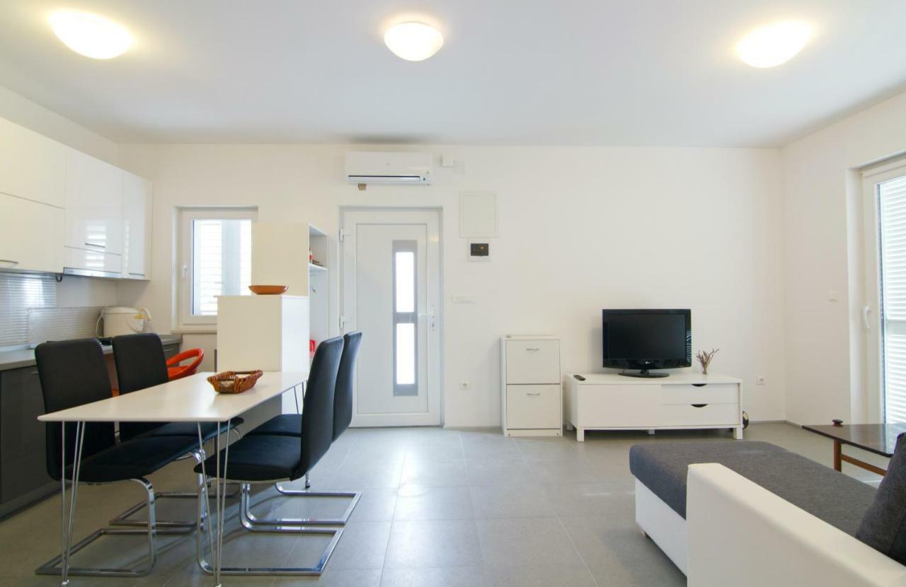 Apartment Botta Mimice Exterior foto